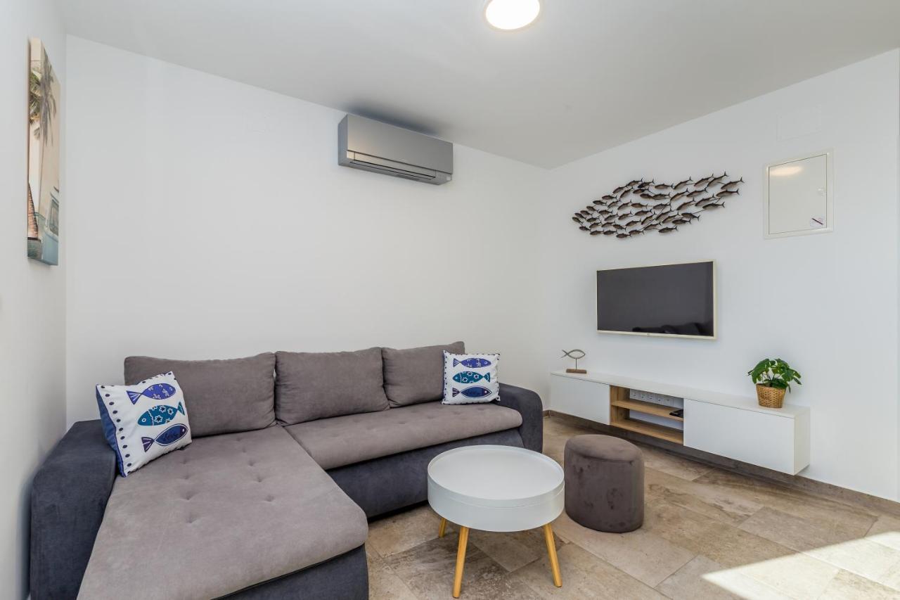 Apartments Luca Krk Town Exterior photo